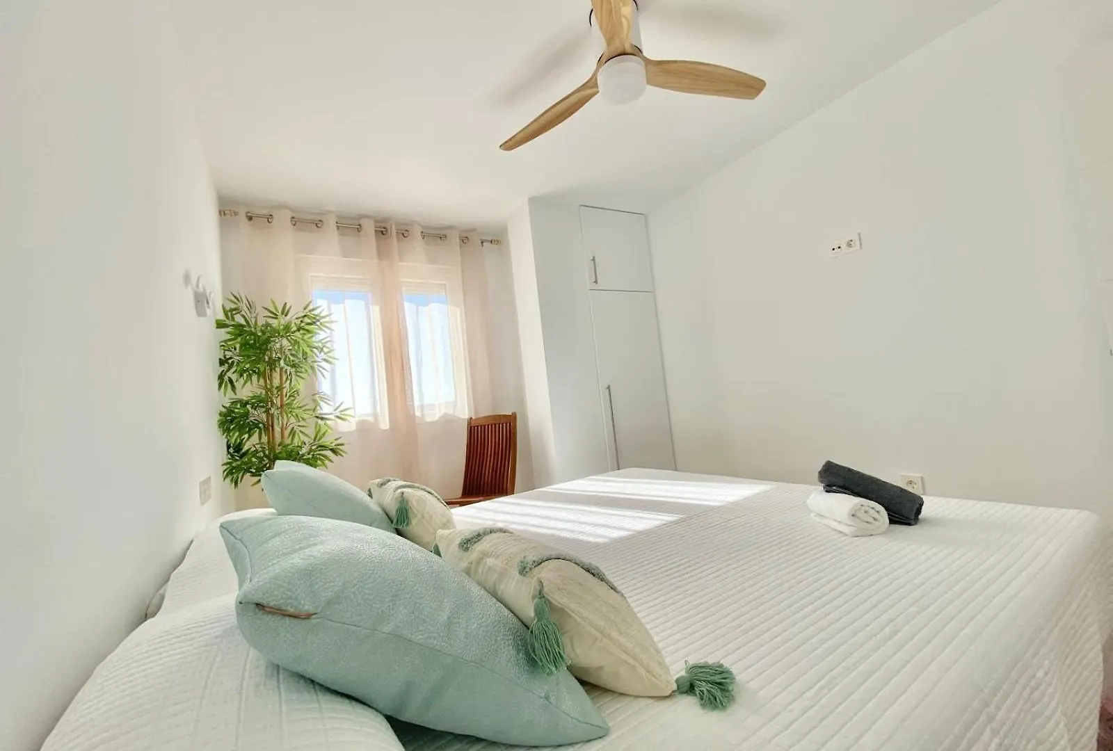 Abril Torrox Playa Apartment