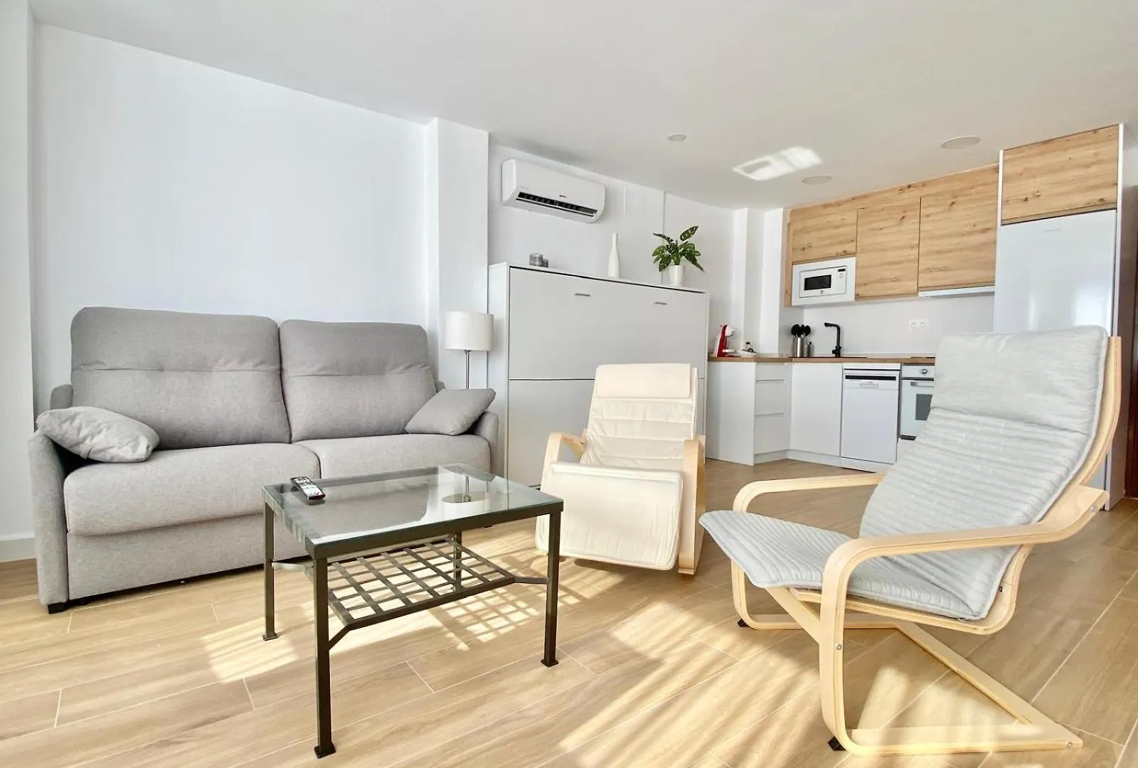 Abril Torrox Playa Apartment 0*,  Spain