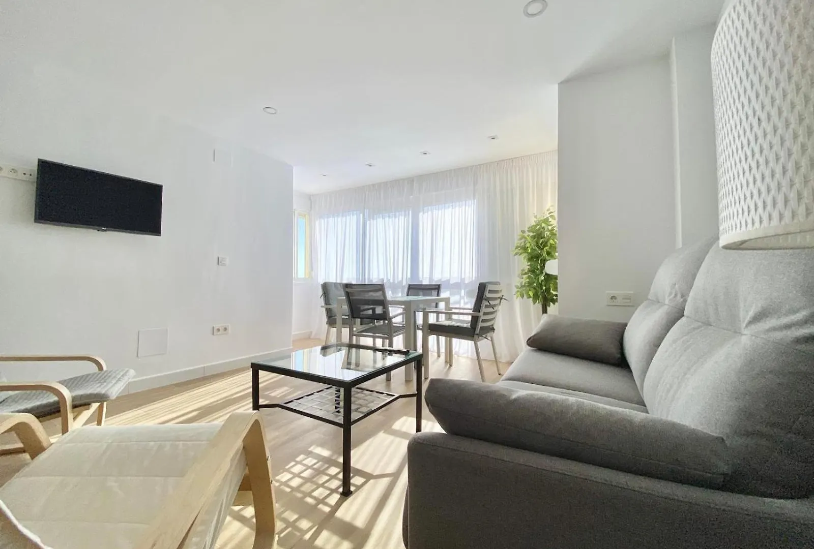 Abril Torrox Playa Apartment 0*,  Spain