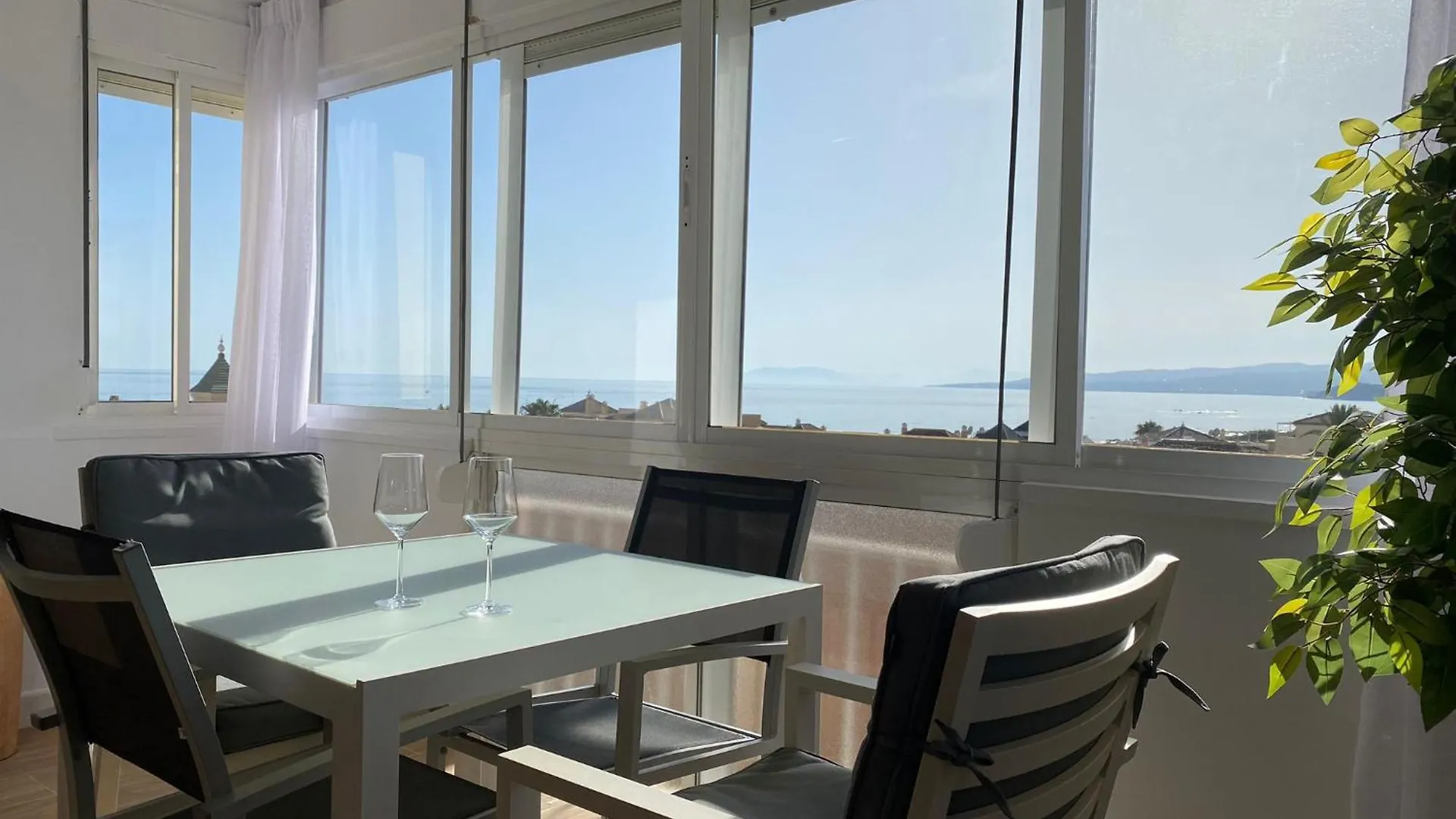 Abril Torrox Playa Apartment