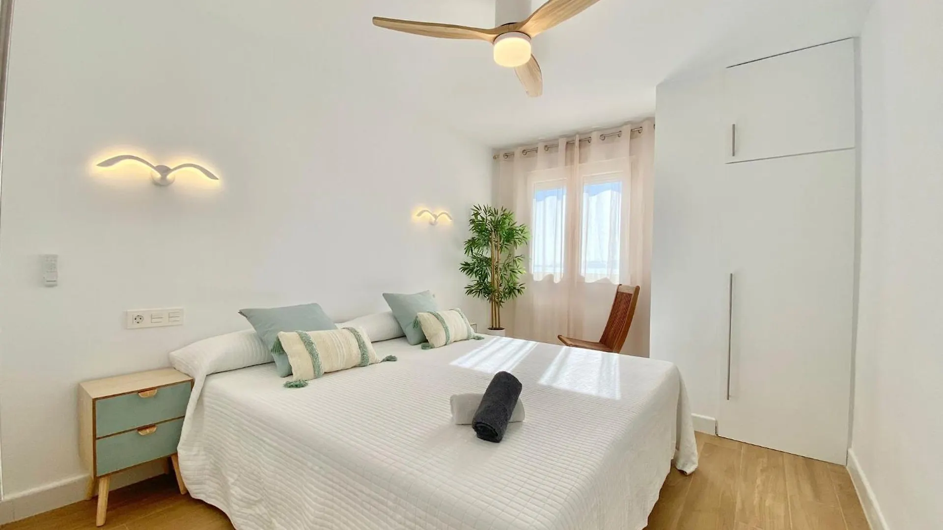 Abril Torrox Playa Apartment